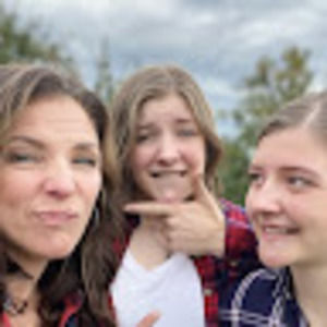 Meet your Posher, Nichole-marie